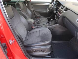 Škoda Octavia (2014) Scout 2.0 TDI, 4X4, Automat - náhled 9