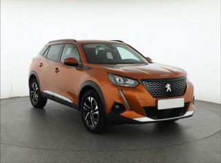 Peugeot 2008 1.2 PureTech, K��e, Navi