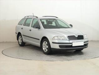 �koda Octavia 1.6, �R,1.maj, Serv.kniha