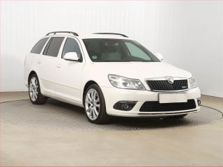 koda Octavia RS 2.0 TSI, Xenony, Tempomat