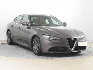 Alfa Romeo Giulia 2.2 Multijet, Serv.kniha, Ke