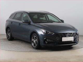 Hyundai i30 Family 1.5 DPI, Serv.kniha