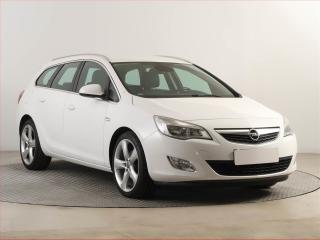 Opel Insignia Cosmo 2.0 CDTI, Serv.kniha
