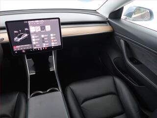 Tesla Model 3 (2020) Long Range 4WD 78kWh, SoH 88% - náhled 8