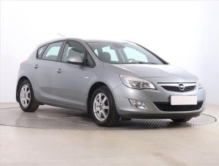 Opel Astra 1.4 T, Serv.kniha, Tempomat