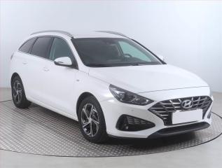 Hyundai i30 1.5 T-GDI MHEV, Serv.kniha