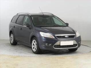 Ford Focus 1.6 16V, servisovan�