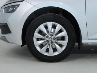Škoda Kamiq (2021) 1.0 TSI - náhled 15