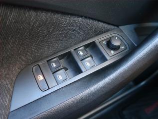 Škoda Kamiq (2021) 1.0 TSI - náhled 19