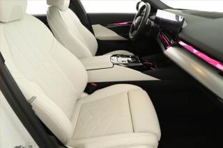 BMW Řada 3 (2008) 320 d, Xenony, Tempomat - náhled 7