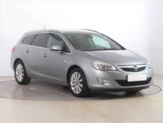 Opel Astra Cosmo 1.7 CDTI, Serv.kniha