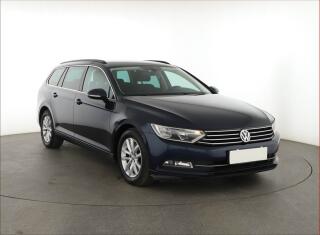 Volkswagen Passat 2.0 TDI, Navi, Park.�senzory