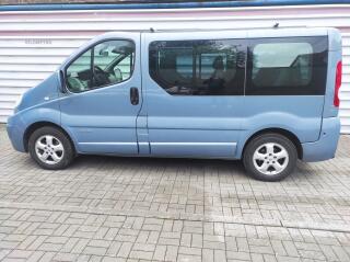 Renault Trafic 2.5dCi 107kW Passenger 7 m�st
