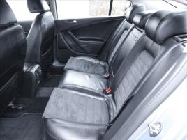Volkswagen Passat 2,0 TDi 4x4 Kůže,Tempomat - náhled 20
