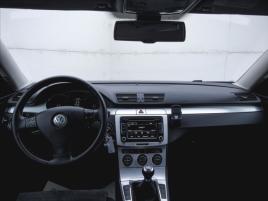 Volkswagen Passat 2,0 TDi 4x4 Kůže,Tempomat - náhled 14
