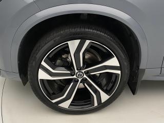 Volvo XC90 B5 AWD R-DESIGN AUT 7míst - náhled 38