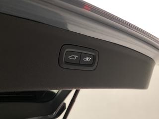Volvo XC90 B5 AWD R-DESIGN AUT 7míst - náhled 31