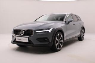 Volvo V60 CC B5 AWD BRIGHT REZERVACE