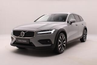Volvo V60 CC B5 AWD BRIGHT REZERVACE