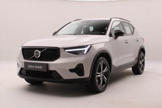 Volvo XC40 B3 DARK PLUS AUT CZ REZERVACE
