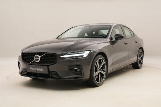 Volvo S60 B5 AWD DARK ULTIMATE REZERVACE