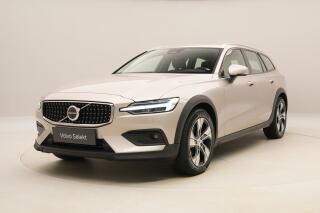 Volvo V60 CC B4 AWD CORE AUT CZ