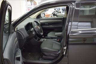 Mitsubishi Outlander 2,2 Di-D, 4x4,INTENSE+,kamera - náhled 11