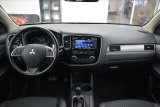 Mitsubishi Outlander 2,2 Di-D, 4x4,INTENSE+,kamera - náhled 15