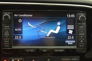 Mitsubishi Outlander 2,2 Di-D, 4x4,INTENSE+,kamera - náhled 19