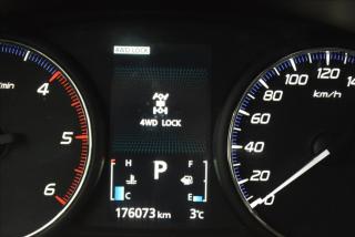 Mitsubishi Outlander 2,2 Di-D, 4x4,INTENSE+,kamera - náhled 23