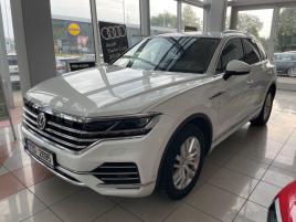 Volkswagen Touareg 3.0TDI 210kW Full vbava Head