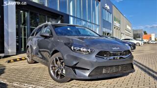 Kia Ceed 1.5 T-GDI TOP 7DCT + Premium