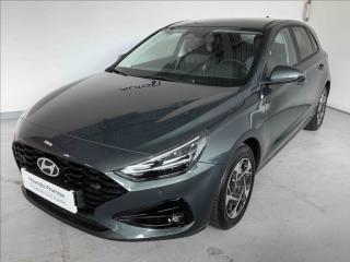 Hyundai i30 1.5 DPi Family