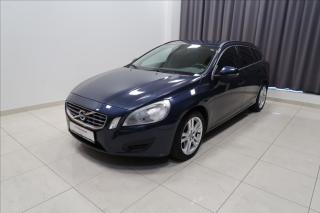 Volvo V60 2.4 D5 158KW MOMENTUM 5-ti vl