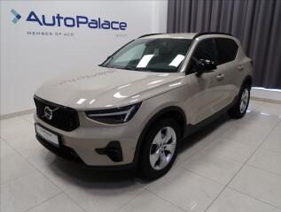 Volvo XC40 2.0 B3 AUT Plus Dark
