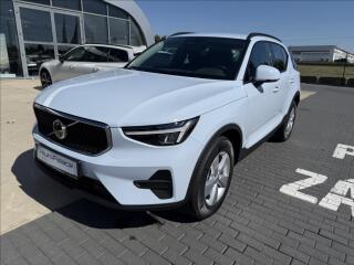 Volvo XC40 2.0   B3 ESSENTIAL