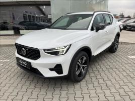 Volvo XC40 2.0 FWD Plus Dark B3