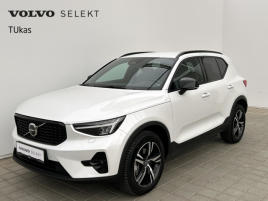 Volvo XC40 2.0 B3 Plus Dark