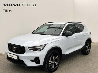 Volvo XC40 2.0 B4 Plus Dark