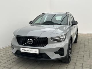 Volvo XC40 2.0 B3 PLUS Black