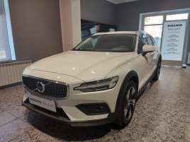 Volvo V60 CrossCountry, Advanced, B4 AWD