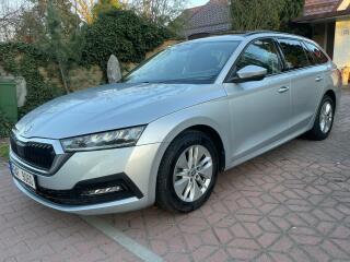�koda Octavia 1.5TSi 1.MAJ �R NEBOUR. Z�RUKA
