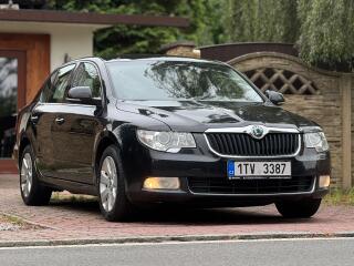 �koda Superb 2.0TDi �R �idla aut. klima 
