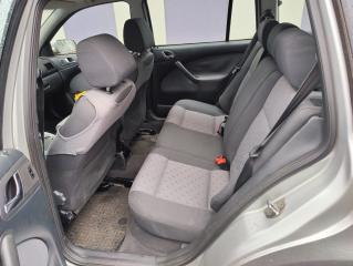 Škoda Octavia 1,6 MPI combi - náhled 13