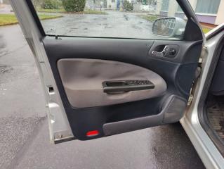 Škoda Octavia 1,6 MPI combi - náhled 9