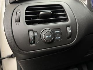 Opel Ampera 1,4 i 111kW BOSE VÝHŘEV KAMERA - náhled 8