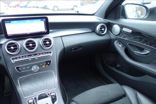 Mercedes-Benz Třídy C 220 CDi,ČR,1 MAJ.,4M,AMG. - náhled 23