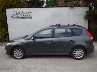 Hyundai i30 1.6 CRdi 85kw ,nov� STK ,klima