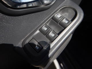 Dacia Duster 1.2 TCe, ČR, SERVISKA,TAŽNÉ - náhled 16