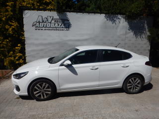 Hyundai i30 FASTBACK 1.0 GDI TURBO, R